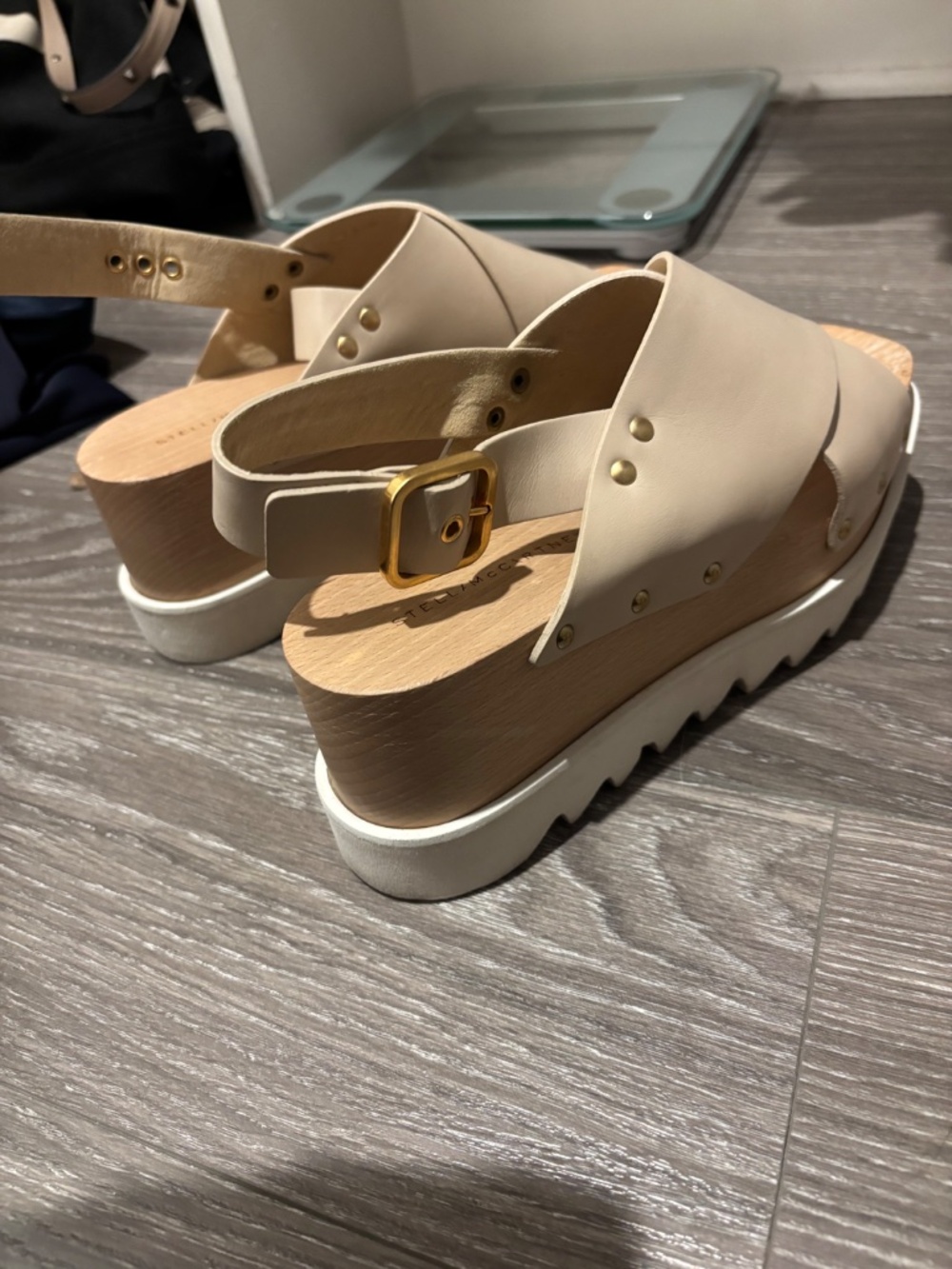 Stella McCartney Women's Tan and Cream Sandals - Picture 2 of 3